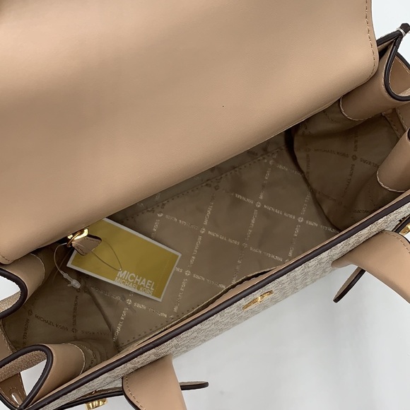 MICHAEL KORS
Carmen Medium Color-Block Logo Satchel color Buff Multi - Picture 12 of 16